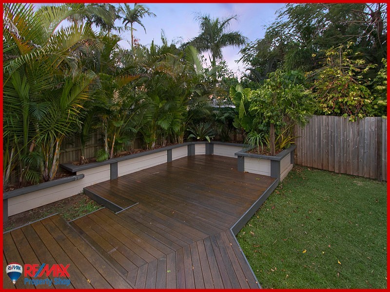 38 Bracken Ridge Rd, Sandgate QLD 4017