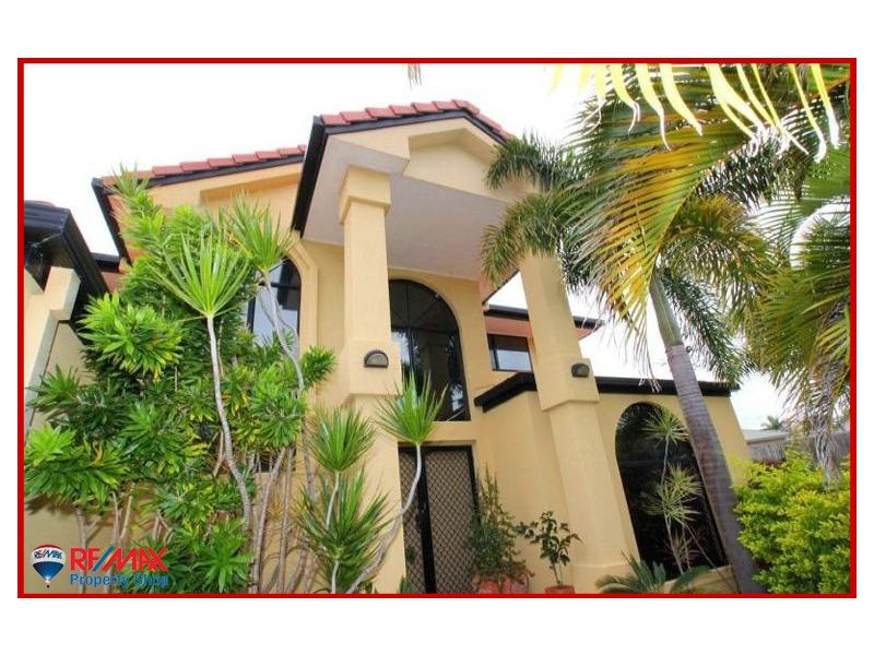 9 Sunbrite Court, Sandstone Point QLD 4511