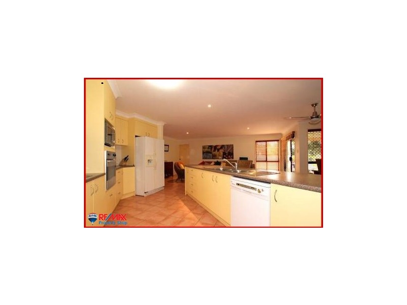 9 Sunbrite Court, Sandstone Point QLD 4511