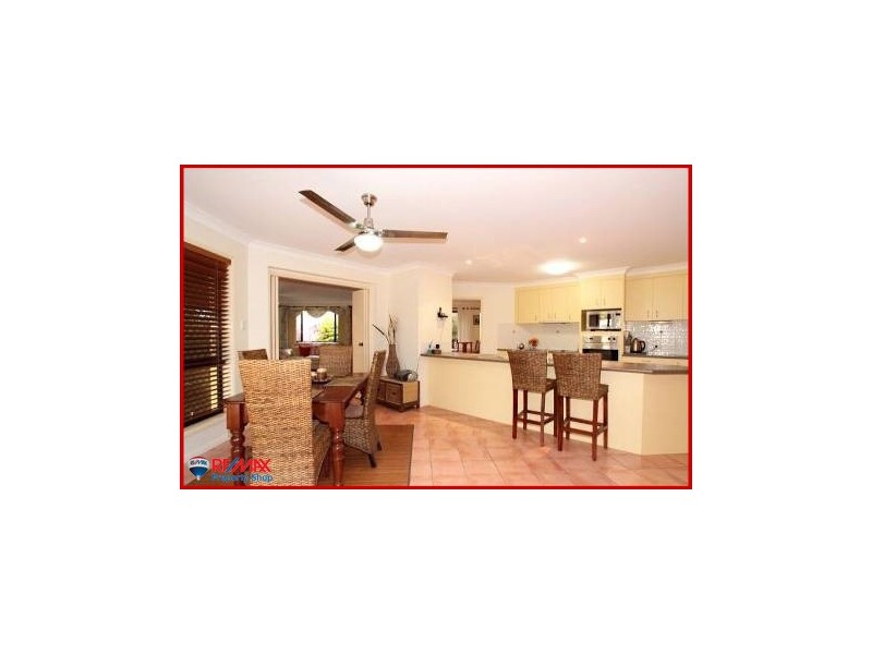 9 Sunbrite Court, Sandstone Point QLD 4511