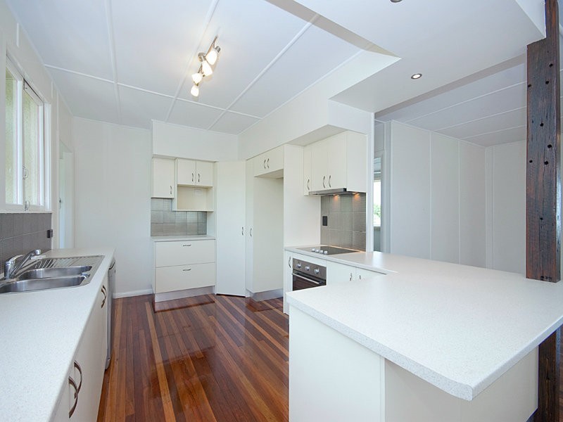 15 Neal Street, Brighton QLD 4017