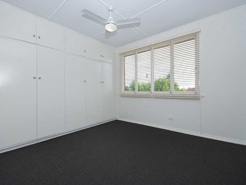 15 Neal Street, Brighton QLD 4017