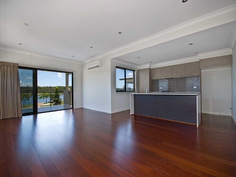 4 Cova Boulevard, Hope Island QLD 4212