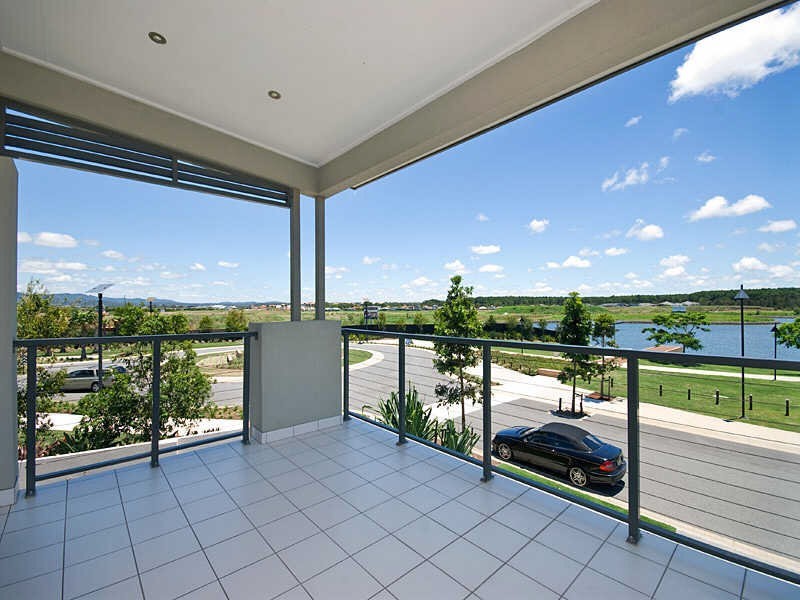 4 Cova Boulevard, Hope Island QLD 4212