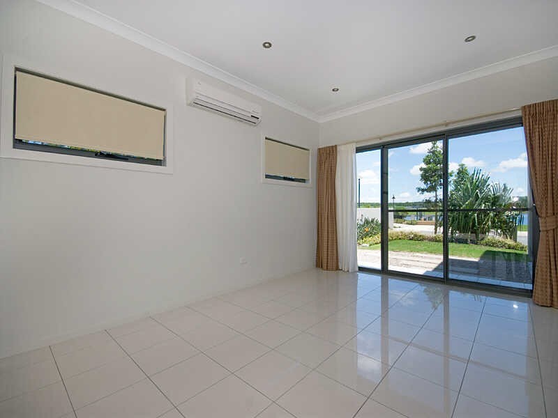 4 Cova Boulevard, Hope Island QLD 4212