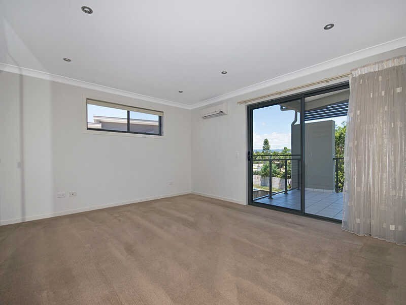 4 Cova Boulevard, Hope Island QLD 4212