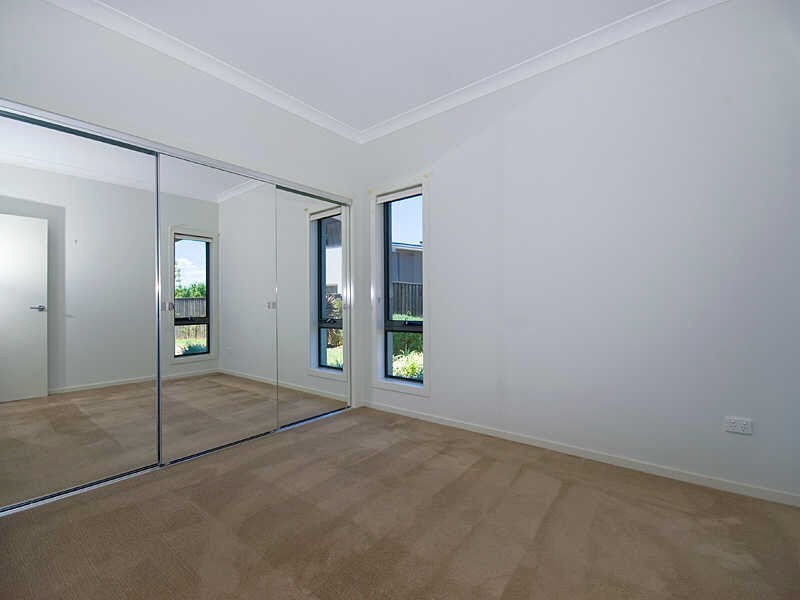 4 Cova Boulevard, Hope Island QLD 4212