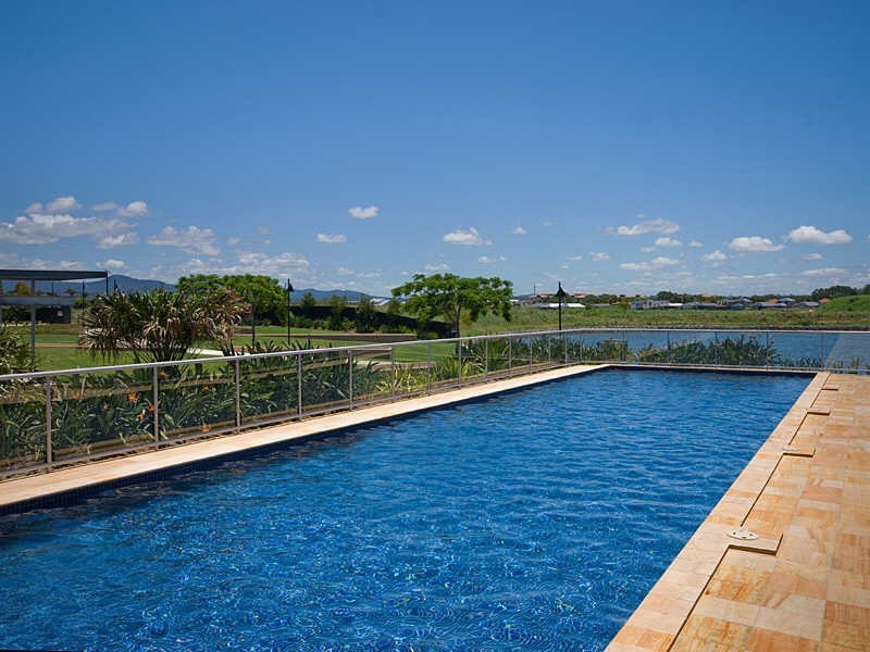 4 Cova Boulevard, Hope Island QLD 4212