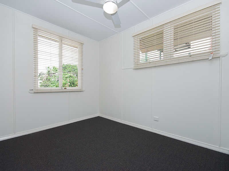 15 Neal Street, Brighton QLD 4017