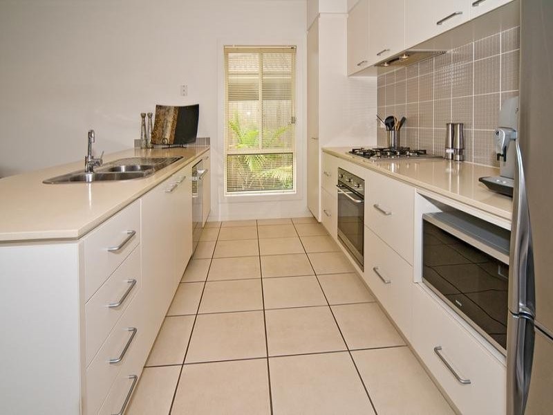 20 Hillcroft Place, Belmont QLD 4153