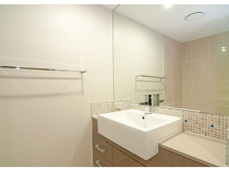 1/36 Third Ave, Sandgate QLD 4017