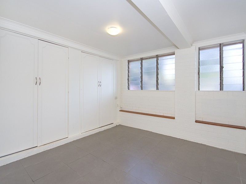 311 Brighton Road, Sandgate QLD 4017