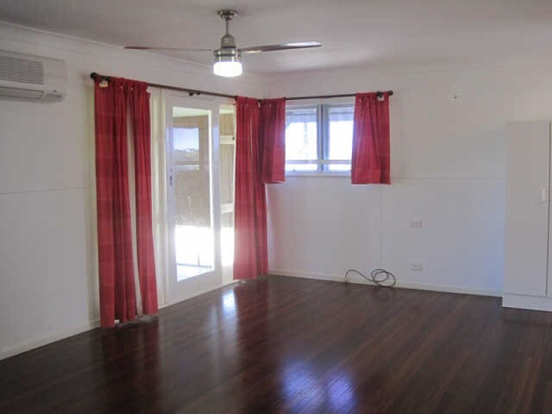 2 Gynther Avenue, Brighton QLD 4017