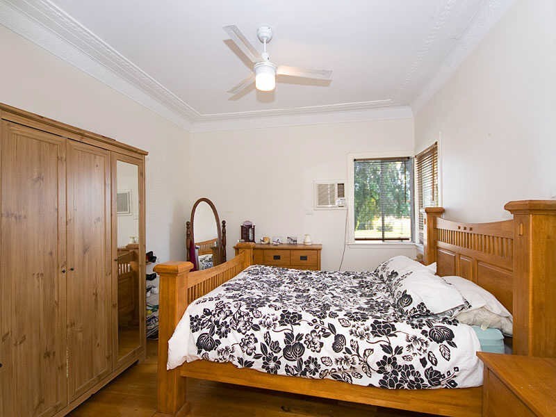 15 Hassall Road, Deagon QLD 4017