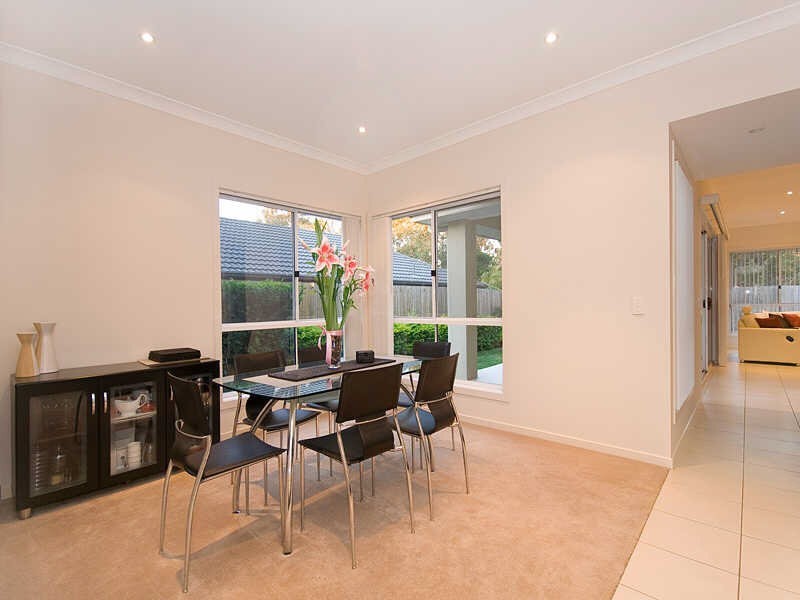 10 Clearview Street, Belmont QLD 4153