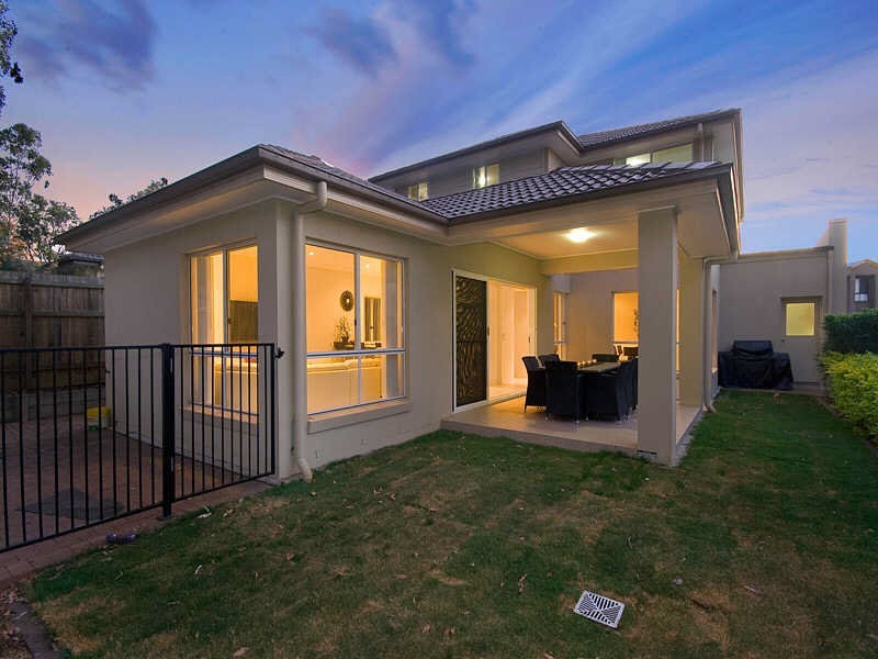 10 Clearview Street, Belmont QLD 4153