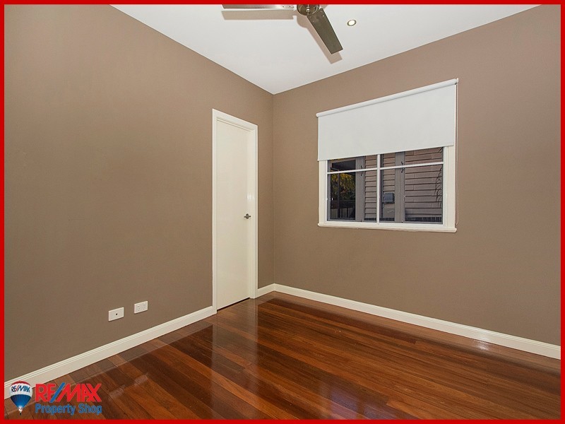 38 Bracken Ridge Rd, Sandgate QLD 4017