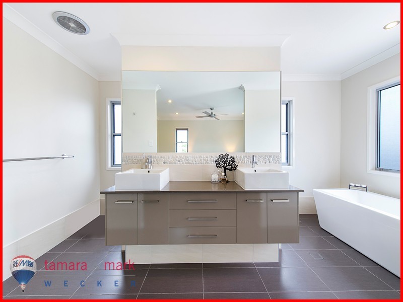 16 Seaview Street, Brighton QLD 4017