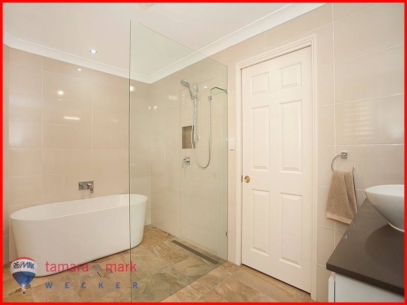 2 Poznik Close, Bracken Ridge QLD 4017