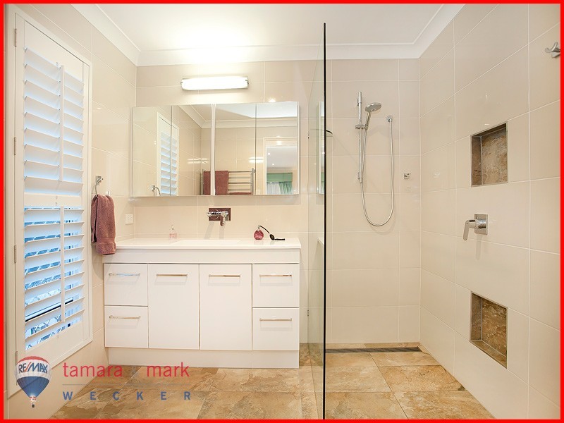 2 Poznik Close, Bracken Ridge QLD 4017