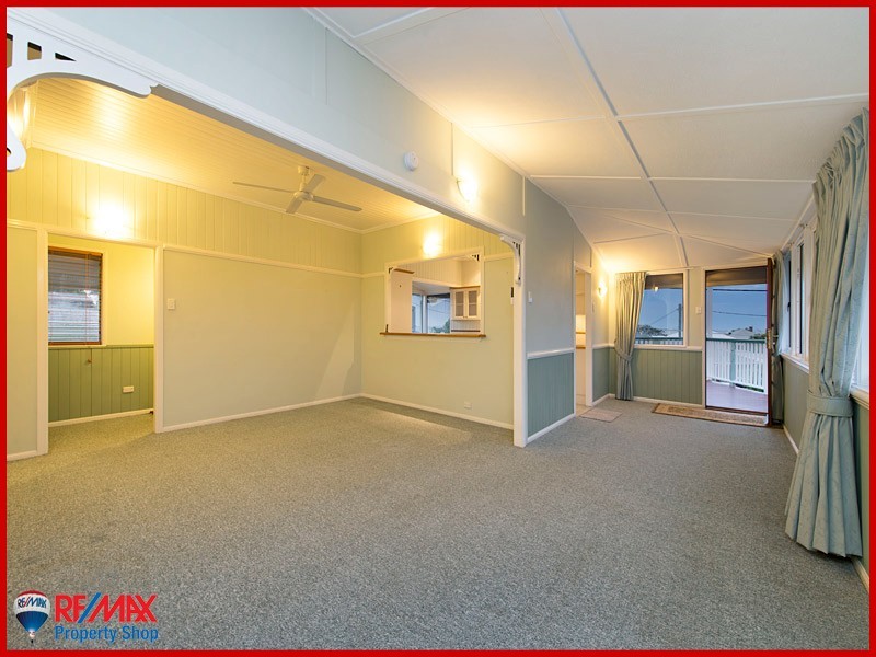 13 Whytecliffe Parade, Woody Point QLD 4019