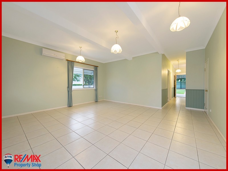 13 Whytecliffe Parade, Woody Point QLD 4019