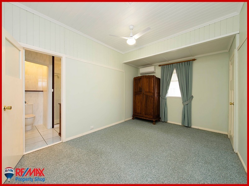 13 Whytecliffe Parade, Woody Point QLD 4019
