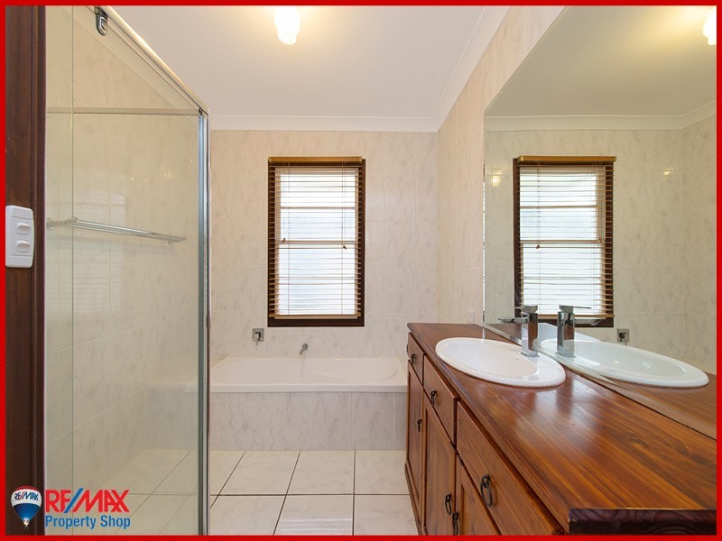 13 Whytecliffe Parade, Woody Point QLD 4019