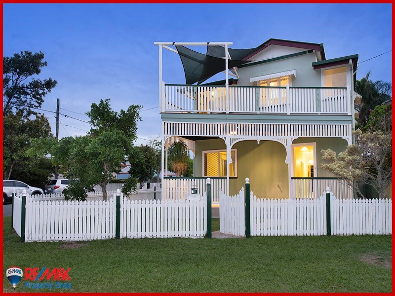 13 Whytecliffe Parade, Woody Point QLD 4019