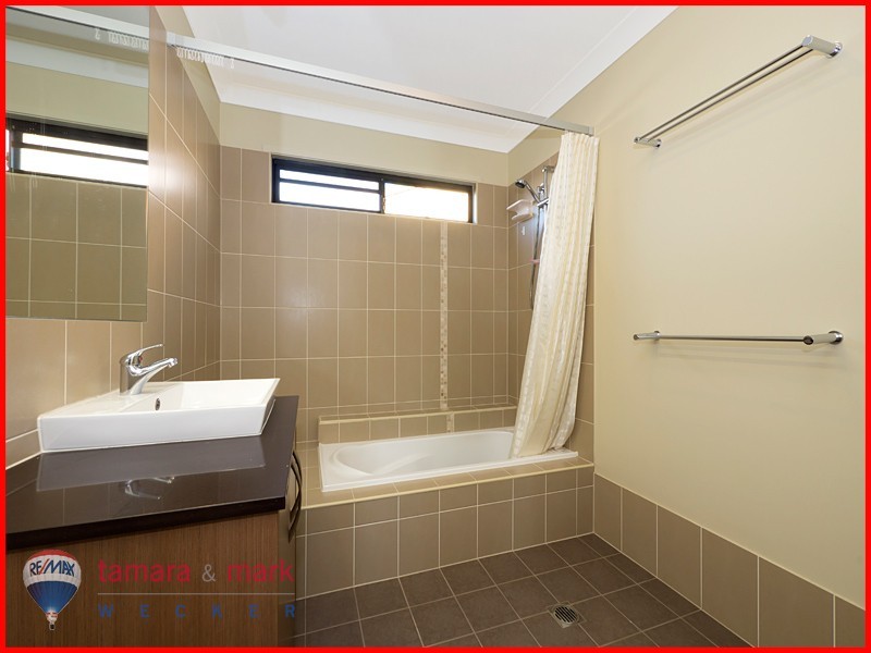 193 Brighton Road, Sandgate QLD 4017