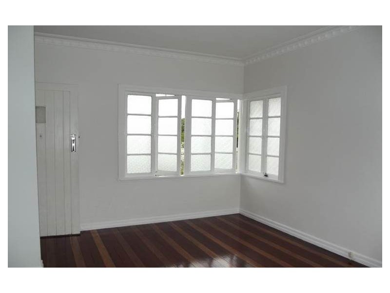 212 Rainbow Street, Sandgate QLD 4017