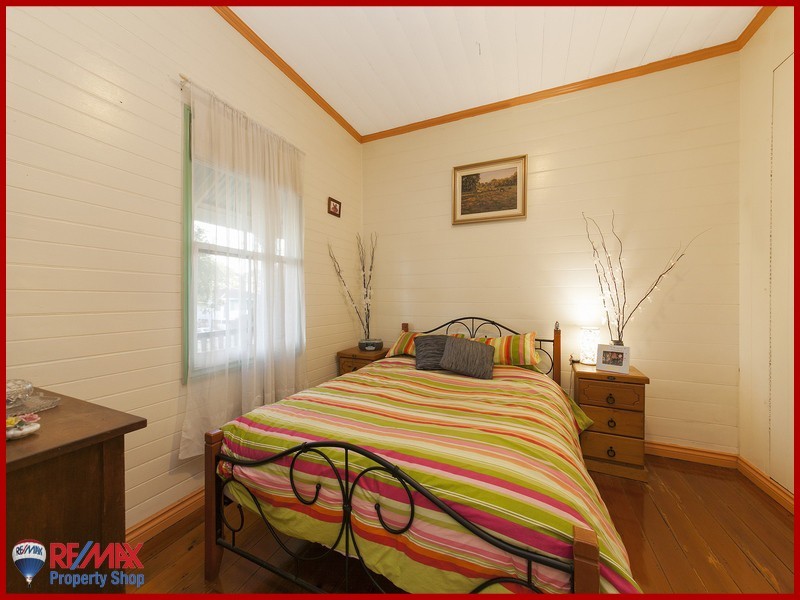 37 Connaught Street, Sandgate QLD 4017