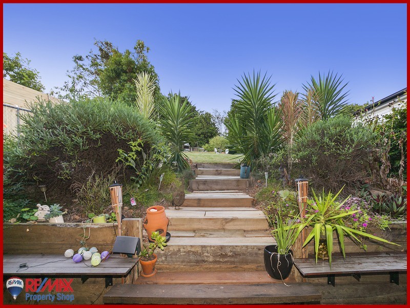 37 Connaught Street, Sandgate QLD 4017