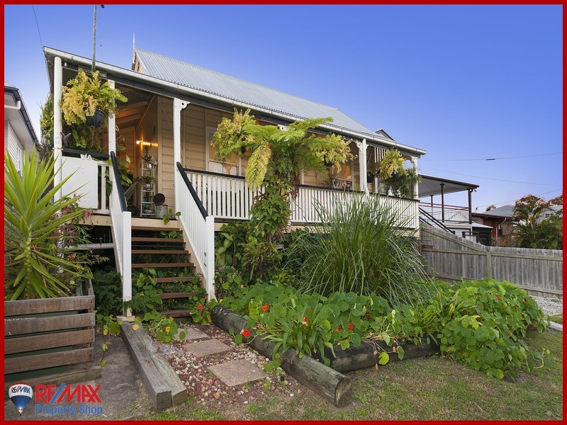 37 Connaught Street, Sandgate QLD 4017