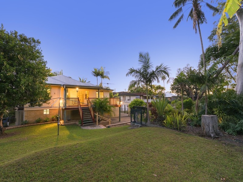69 Connaught Street, Sandgate QLD 4017