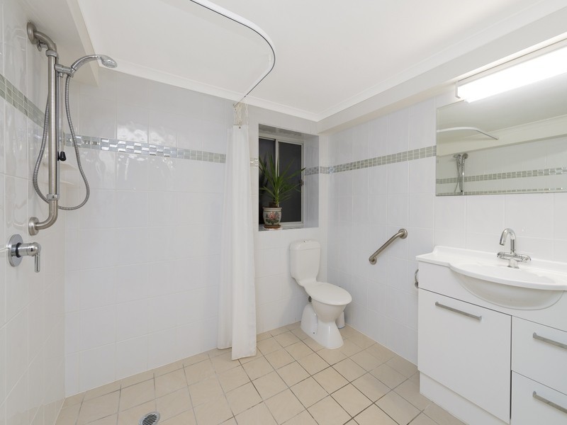 69 Connaught Street, Sandgate QLD 4017