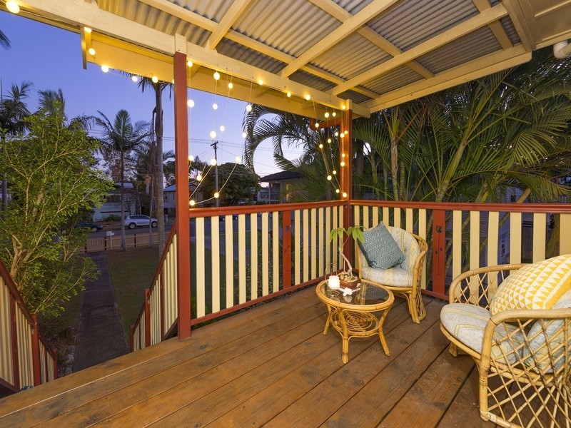 69 Connaught Street, Sandgate QLD 4017
