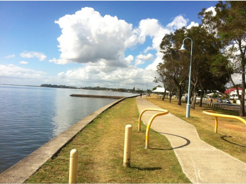 69 Connaught Street, Sandgate QLD 4017