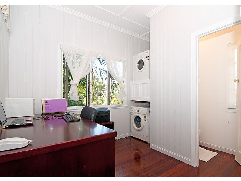 7A Sunday Street, Shorncliffe QLD 4017