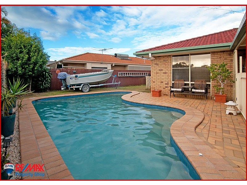 16 Walton Place, Brighton QLD 4017