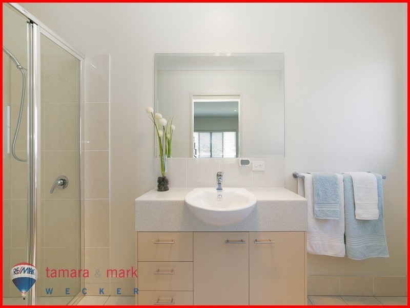 24 Scott Street, Deagon QLD 4017