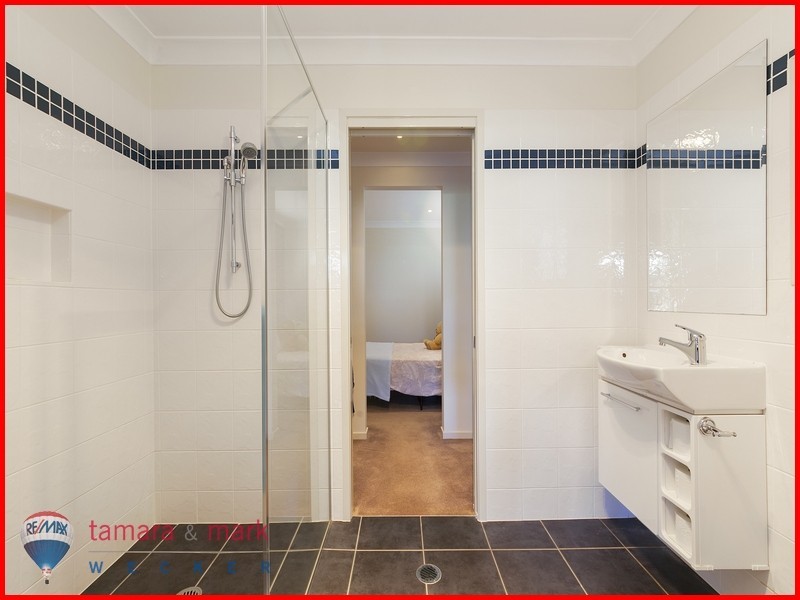 24 Scott Street, Deagon QLD 4017