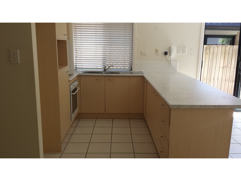 3/10 Portwood Street, Redcliffe QLD 4020