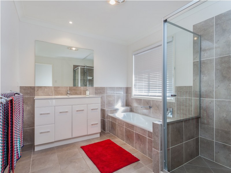 21 Agnes Street, Shorncliffe QLD 4017