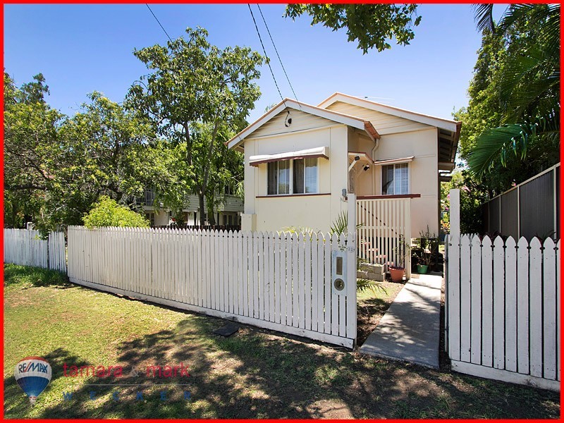 33 Murray Street, Sandgate QLD 4017