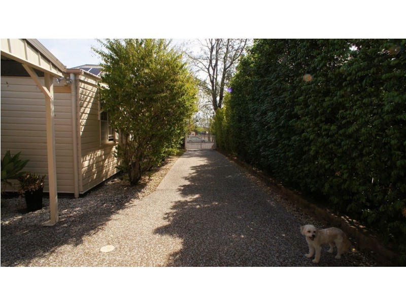 17 Burnett St, Sadliers Crossing QLD 4305