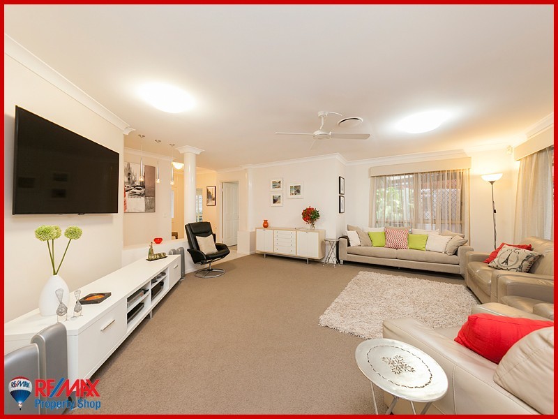 4 Fleetwing Avenue, Newport QLD 4020