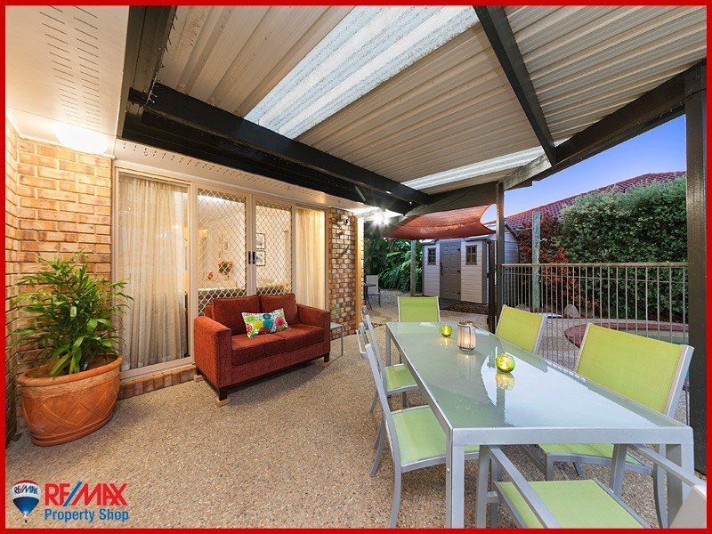 4 Fleetwing Avenue, Newport QLD 4020