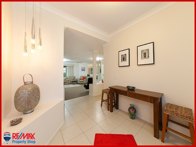 4 Fleetwing Avenue, Newport QLD 4020