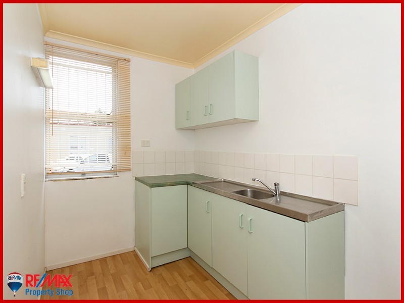 10 Second Avenue, Sandgate QLD 4017